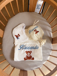 Set Nascita Ricamato con Nome · Copertina, Bavetta e Palloncino